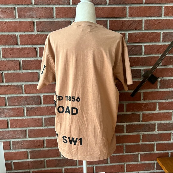 •Burberry Carrick Logo Crew Neck T-Shirt Size M Unisex NWOT - Picture 4 of 12